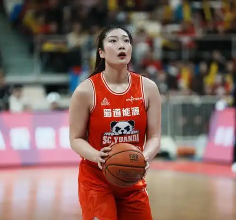 宫鲁鸣暗示李梦或缺席亚洲杯后者发文暂别国家队的简单介绍