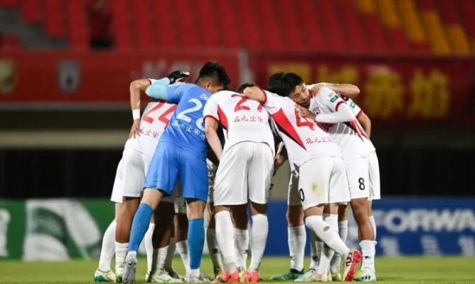开云体育-包含3-0、1-1，辽宁铁人震撼登顶！中甲疯狂世界波夜，积分榜大的词条